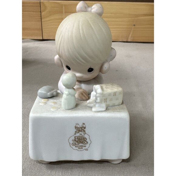 4 Precious Moments Figurines. See Description For More Info - Picture 3 of 14